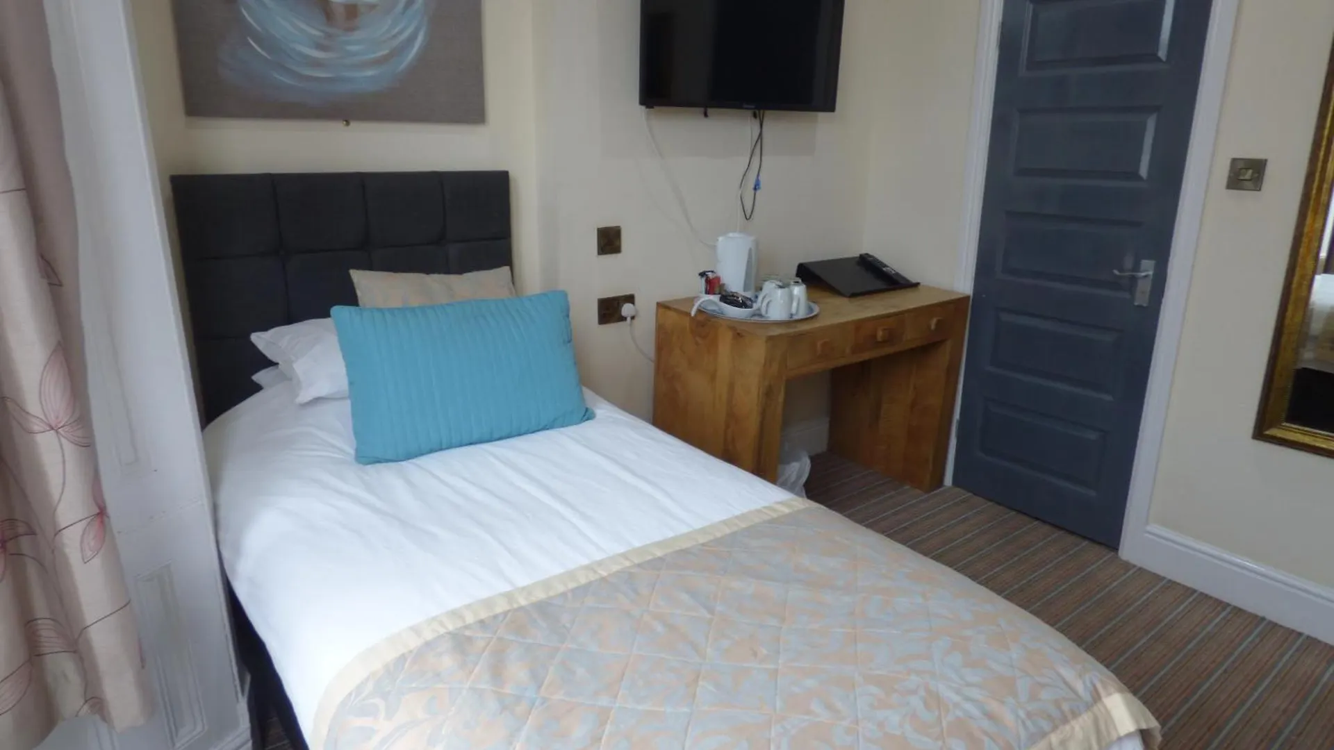 Мини-отель Wheldale Hotel Castleford